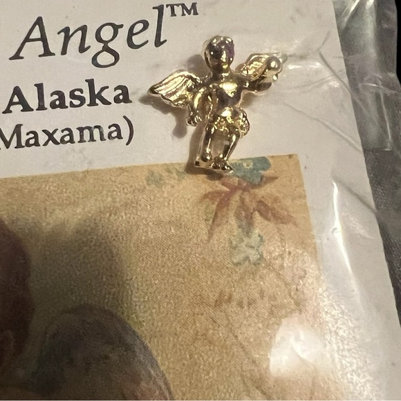 Vintage Guardian Angel Pin with Seeds - Picture 3 of 3